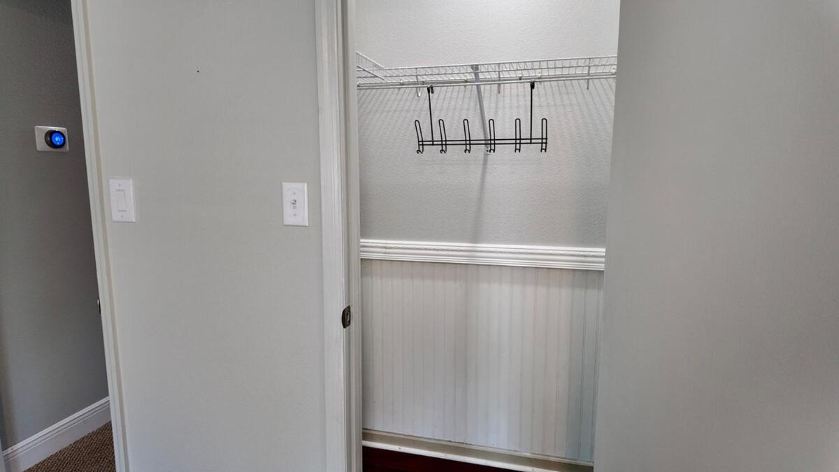 Cozy Townhome Retreat With King Bed Near I-10, Capitol, Fsu & Famu Ταλαχάσι Εξωτερικό φωτογραφία